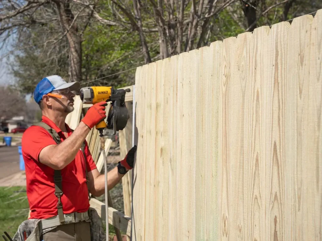 Advanced Fencing Cromwell services by Builders Cromwell experts.